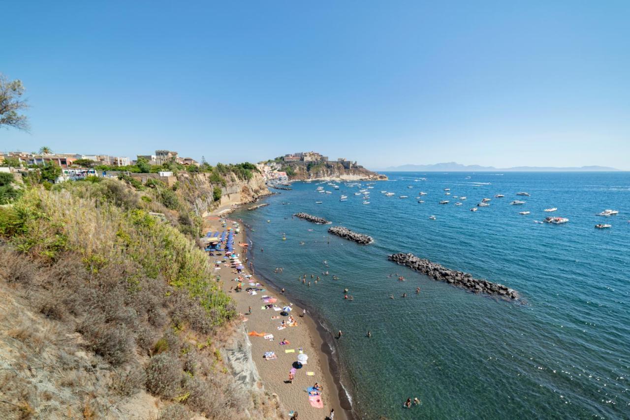 Controvento In Villa Eldorado Procida Exteriör bild